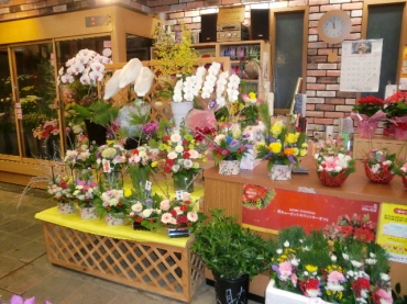「花よし」　（愛知県北名古屋市）の花屋店舗写真2